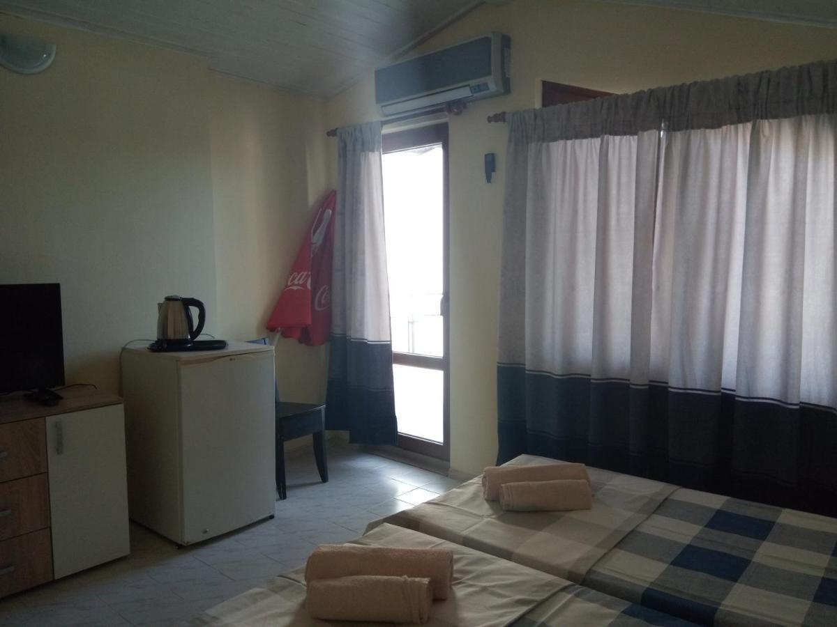 Guesthouse Oasis Kiten  Exterior photo